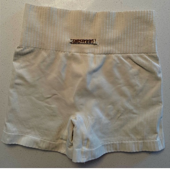 BO + TEE workout shorts - Picture 2 of 3